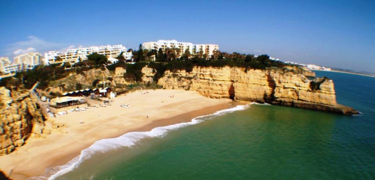 3 Bedrooms At 700 M Away From The Beach With View Terrace And Wifi Apartamento Albufeira